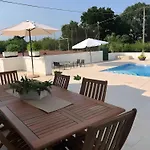 Bianca N F Villa