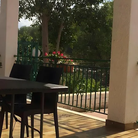 Bianca N F 别墅 奥斯图尼