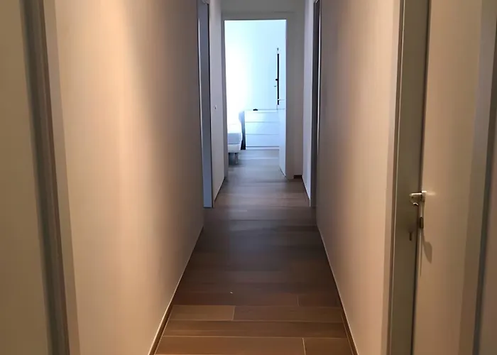 Bianca N F Villa *